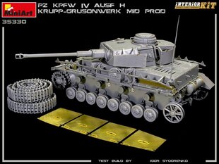 Līmējamais modelis MiniArt 35330 Pz.Kpfw.IV Ausf. H KRUPP-GRUSONWERK. MID PROD. AUG-SEP 1943. INTERIOR KIT 1/35 cena un informācija | Līmējamie modeļ | 220.lv