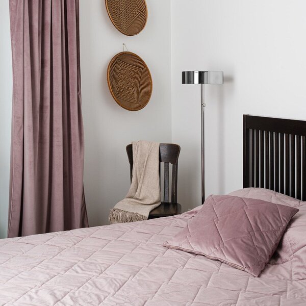 KOODI gultas pārsegs Sametti, gaiši rozā krāsā, 250 x 260 cm