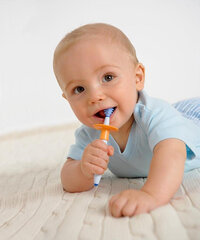 Nuk pirmā mācību zobu birstīšu komplekts ar aizsargājošu gredzenu (6-15 mēn.) cena un informācija | Higiēnas preces bērniem | 220.lv